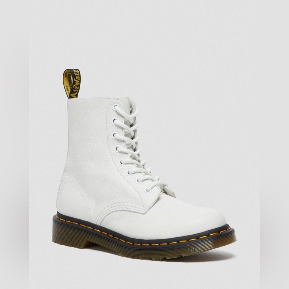 Dr. Martens 1460 WOMEN'S VIRGINIA LEATHER BOOTS - Picture 2 of 14